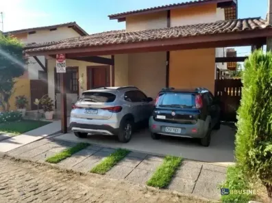 Casa de Condomínio com 2 Quartos à venda, 90m² no Parque Jóquei Club, Campos dos Goytacazes