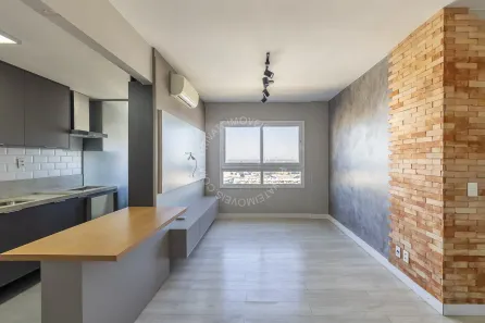 Apartamento com 2 Quartos para alugar, 72m² no Navegantes, Porto Alegre