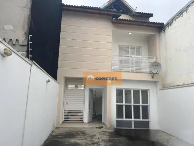 Sobrado com 3 Quartos à venda, 132m² no Vila Amorim, Suzano