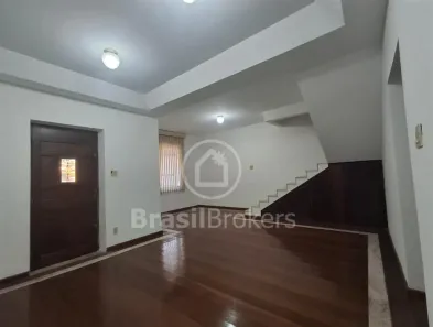 Casa com 3 Quartos à venda, 266m² no Del Castilho, Rio de Janeiro