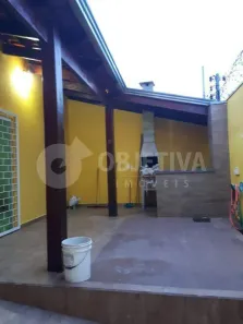 Casa com 2 Quartos para alugar, 100m² no Jardim Ipanema, Uberlândia