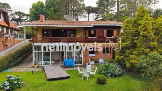 Casa com 3 Quartos à venda, 274m² no Vila Campos do Jordão, Campos do Jordão