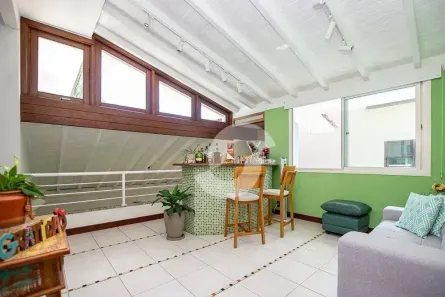 Casa de Condomínio com 4 Quartos à venda, 350m² no Camboinhas, Niterói