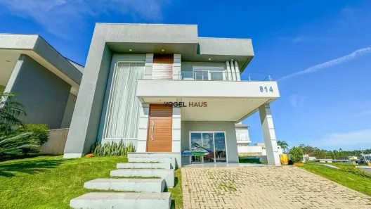 Casa de Condomínio com 3 Quartos à venda, 240m² no Sanga Funda, Nova Santa Rita