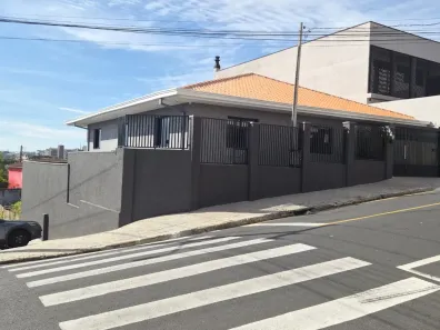Casa com 3 Quartos à venda, 206m² no Centro, Ponta Grossa