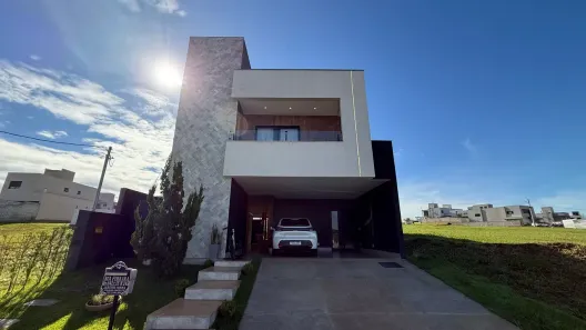Sobrado com 4 Quartos à venda, 191m² no Jardins Parma, Senador Canedo