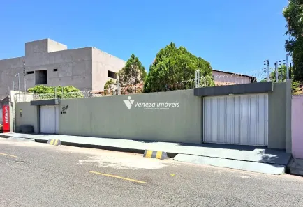 Casa com 4 Quartos à venda, 380m² no São João, Teresina