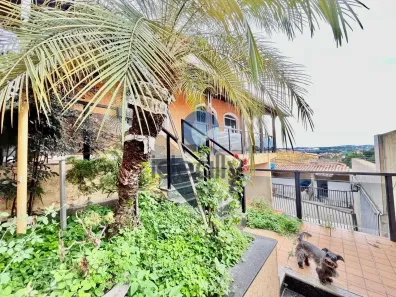 Casa com 4 Quartos à venda, 330m² no Novo Progresso, Contagem
