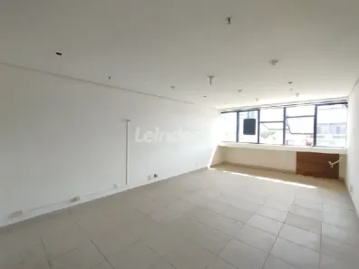 Sala Comercial para alugar, 57m² no Menino Deus, Porto Alegre