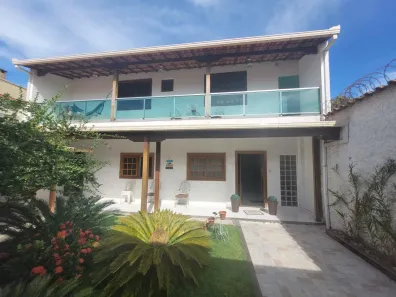 Casa com 5 Quartos à venda, 337m² no Monte Castelo, Contagem