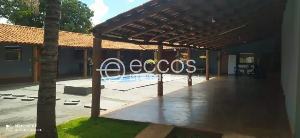 Fazenda/Sítio com 7 Quartos à venda, 1000m² no Valparaíso, Uberlândia