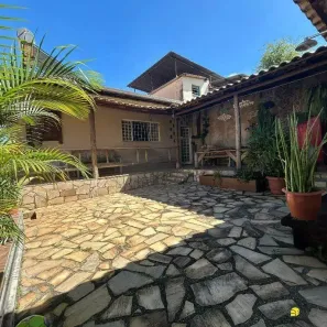 Casa com 4 Quartos à venda, 360m² no Santa Helena (Barreiro), Belo Horizonte