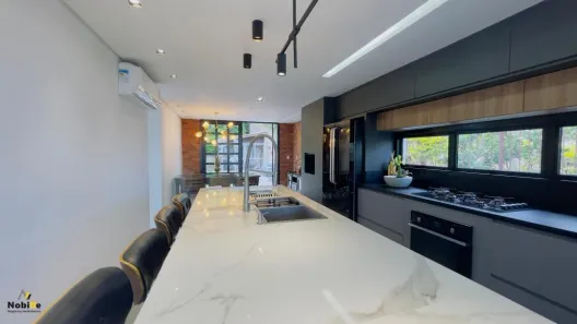 Casa com 4 Quartos à venda, 270m² no Santa Lúcia, Caxias do Sul