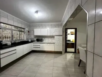 Sobrado com 4 Quartos à venda, 205m² no Vila Curuçá, Santo André
