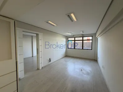 Sala Comercial para alugar, 45m² no Centro Histórico, Porto Alegre