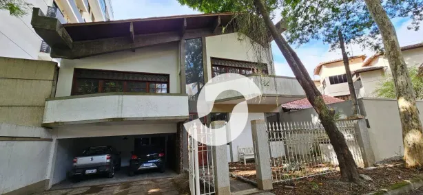 Casa de Condomínio com 5 Quartos à venda, 194m² no Charitas, Niterói