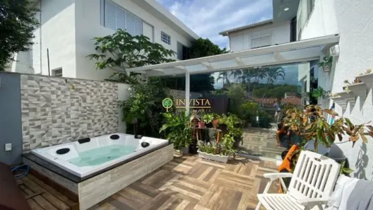 Casa com 7 Quartos à venda, 320m² no Agronômica, Florianópolis