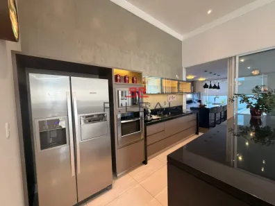 Casa de Condomínio com 3 Quartos para alugar, 277m² no Residencial Lago Sul, Bauru