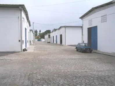 Galpão/Depósito/Armazém com 1 Quarto para alugar, 350m² no CIA Sul, Simões Filho