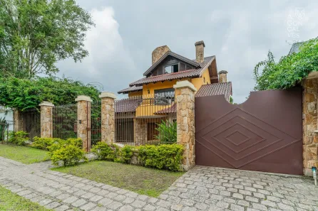 Casa com 4 Quartos à venda, 510m² no São Lourenço, Curitiba