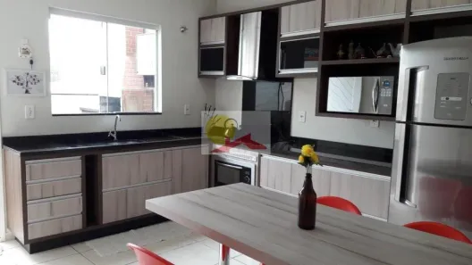 Sobrado com 2 Quartos à venda, 75m² no Nova Brasília, Joinville