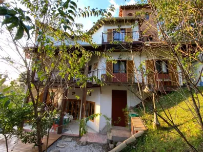 Sobrado com 4 Quartos à venda, 400m² no Alpes dos Araçás (Jordanésia), Cajamar