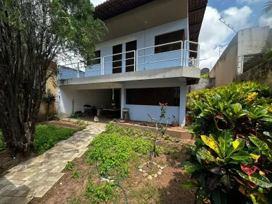 Sobrado com 3 Quartos à venda, 303m² no Lagoa Nova, Natal