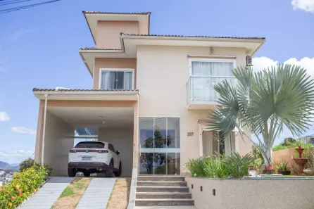 Casa com 4 Quartos à venda, 225m² no Lagoa, Macaé