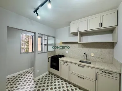 Apartamento com 2 Quartos para alugar, 66m² no Coqueiros, Florianópolis