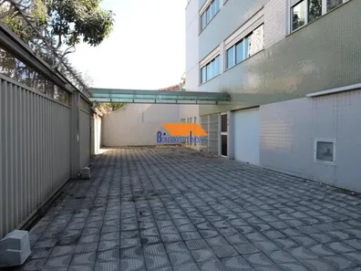 Prédio Comercial com 8 Quartos à venda, 525m² no Santa Rosa, Belo Horizonte