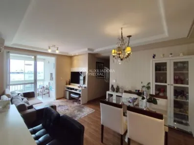 Apartamento com 2 Quartos para alugar, 70m² no Passo da Areia, Porto Alegre