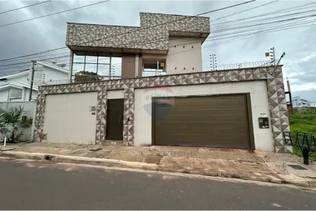 Sobrado com 4 Quartos à venda, 431m² no Loteamento Jardim América, Araguaína