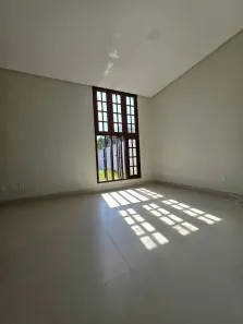 Imóvel Comercial com 4 Quartos para alugar, 600m² no Calhau, São Luís