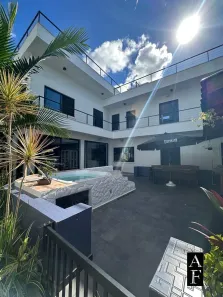 Casa com 5 Quartos à venda, 274m² no , Garopaba