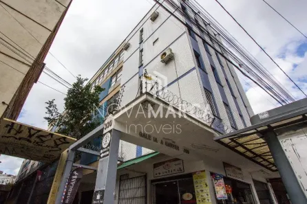 Sala Comercial à venda, 32m² no Independência, Porto Alegre