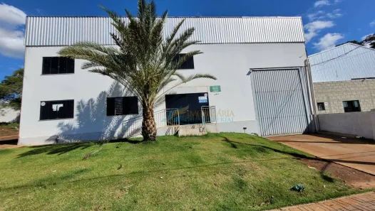 Galpão/Depósito/Armazém para alugar, 800m² no Brazmadeira, Cascavel