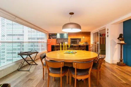 Apartamento com 4 Quartos para venda ou aluguel, 335m² no Vila Uberabinha, São Paulo