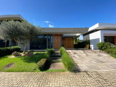 Casa de Condomínio com 4 Quartos à venda, 250m² no Capão da Canoa, Capão da Canoa