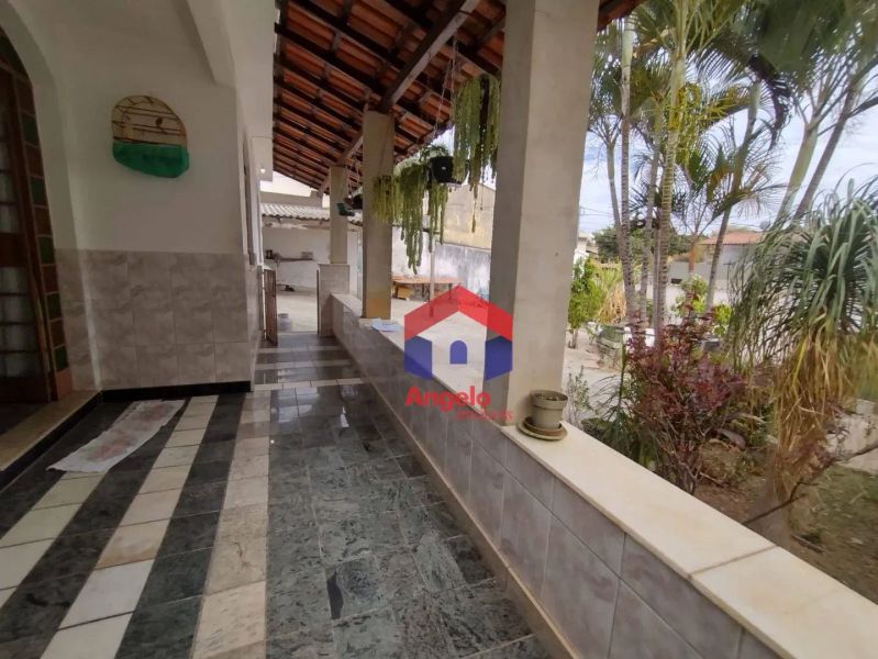 Casa com 4 quartos — Santa Amélia, Belo Horizonte