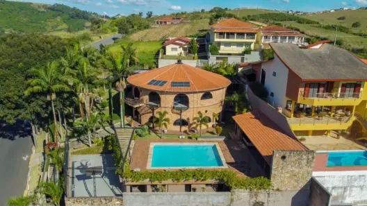 Sobrado com 4 Quartos à venda, 973m² no Loteamento Jardim Gustavo, Serra Negra