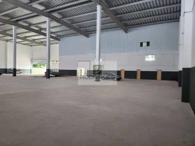 Galpão/Depósito/Armazém para alugar, 2600m² no Casa Grande, Diadema
