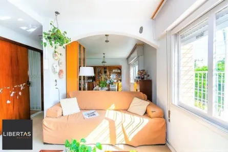 Casa com 4 Quartos à venda, 215m² no Chácara das Pedras, Porto Alegre