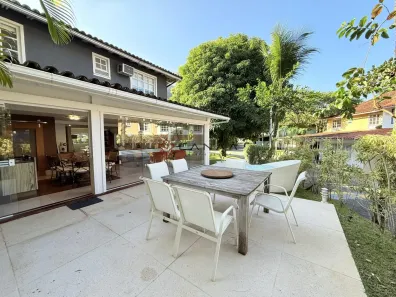 Casa de Condomínio com 4 Quartos à venda, 199m² no Mombaça, Angra dos Reis
