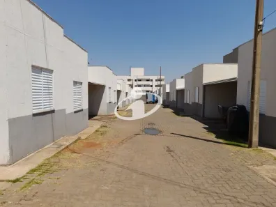 Casa de Condomínio com 2 Quartos para alugar, 70m² no Panorama, Uberlândia
