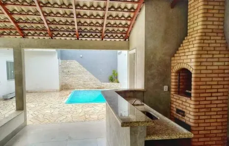 Casa com 3 Quartos à venda, 157m² no Jardim Colina, Uberlândia