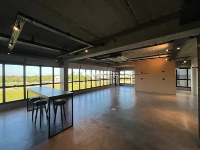Sala Comercial para alugar, 136m² no Campeche, Florianópolis