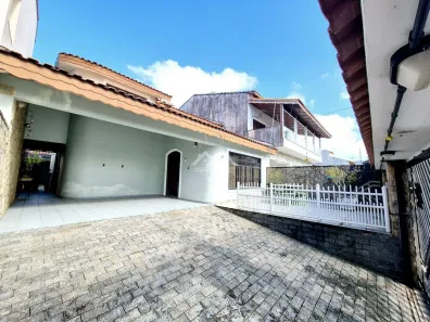 Casa com 3 Quartos à venda, 188m² no Jardim Casablanca, Peruíbe