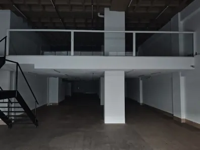Ponto Comercial para alugar, 580m² no Campo Grande, Rio de Janeiro
