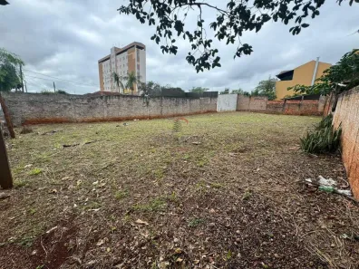 Lote/Terreno à venda, 388m² no Vila Brasil, Londrina