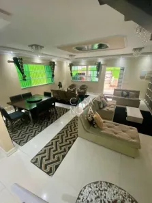 Sobrado com 5 Quartos à venda, 300m² no Solemar, Praia Grande